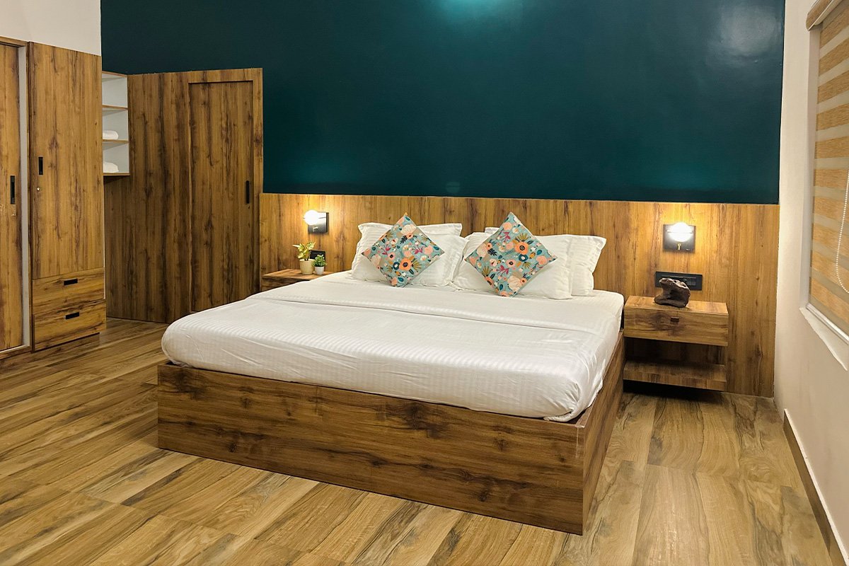 Luxury Stays hero 1